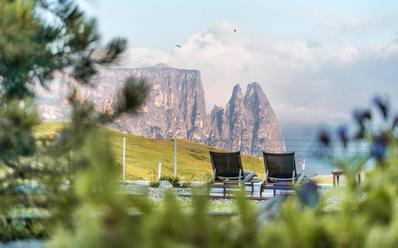 Hotel Goldknopf Alpe Di Siusi Exterior foto