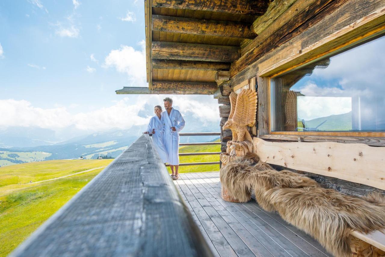 Hotel Goldknopf Alpe Di Siusi Exterior foto